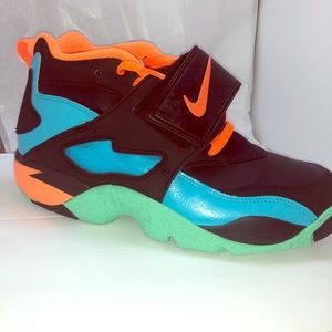 Nike Diamond Turf